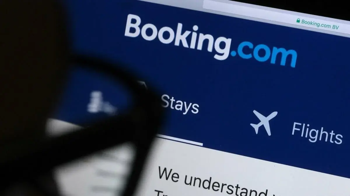 Ataque ClickFix Distribuye RAT en Correos Falsos de Booking.com